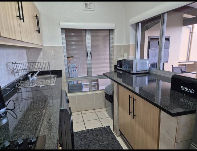 2 BEDROOM APARTMENT FOR SALE IN SHAKAS ROCK